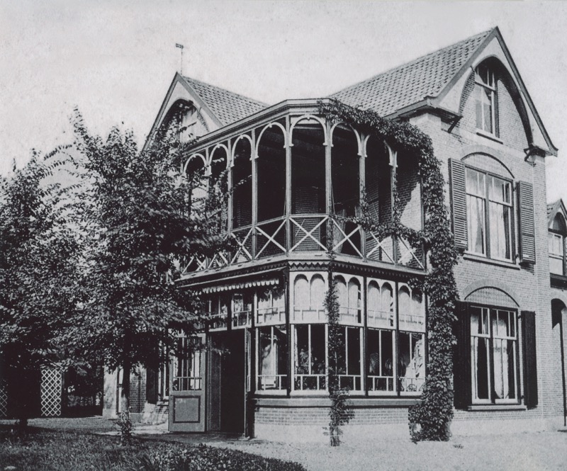 Weverij en woning Kitty van der Mijll Dekker Stationslaan 34 (foto collectie Streekarchivariaat Noordwest-Veluwe)